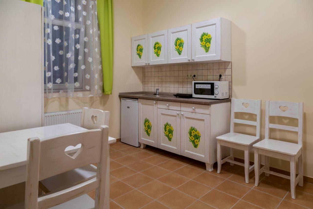 Balzsam Apartmanhaz 哈卡尼 外观 照片