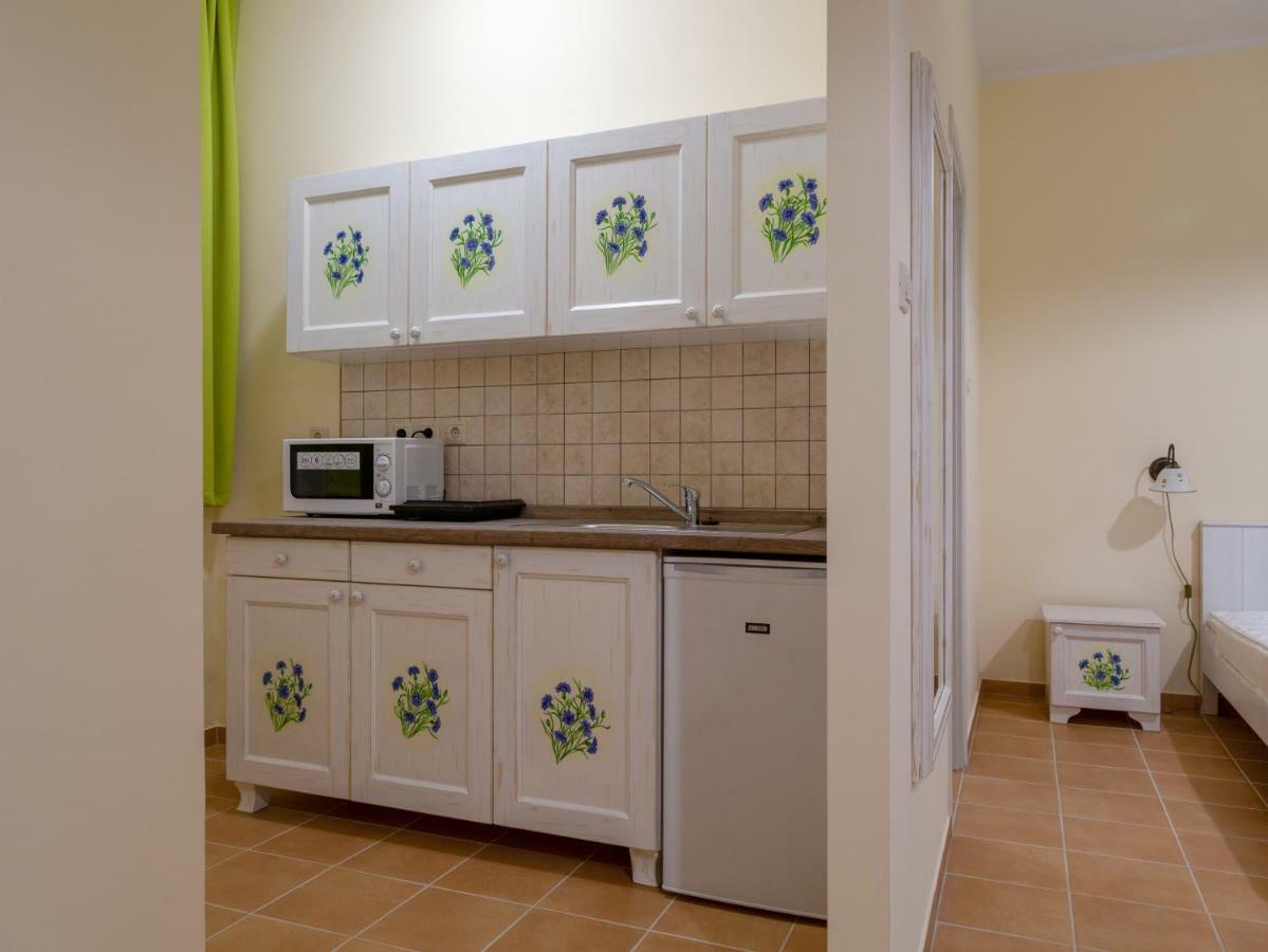 Balzsam Apartmanhaz 哈卡尼 外观 照片