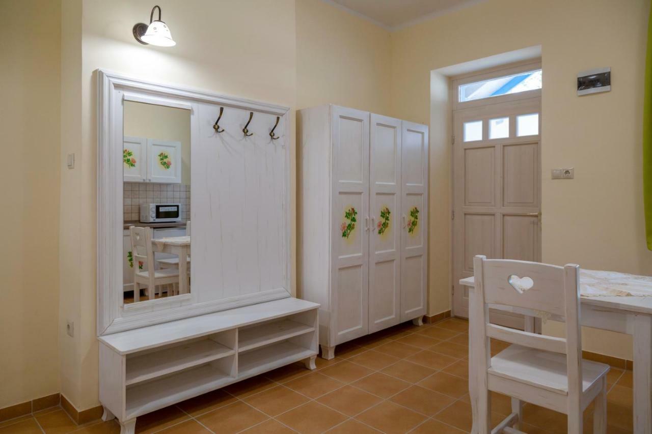 Balzsam Apartmanhaz 哈卡尼 外观 照片
